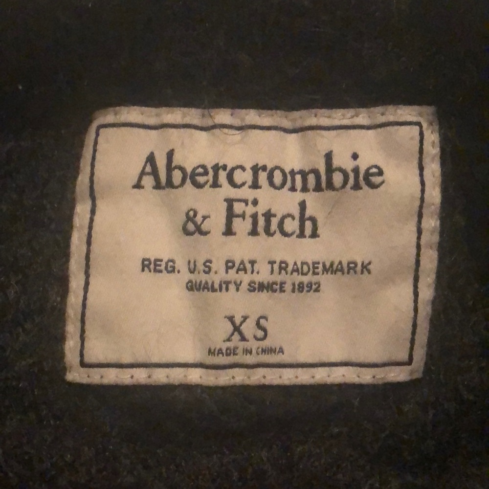 Sweater - Picture 4 of 4